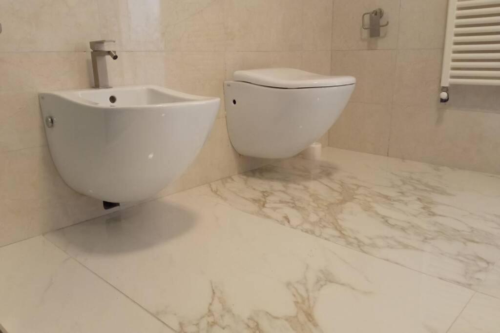 Entire Flat, Independent Entrance, 20 Mins To Bgy - Bergamo Milan Airport Nembro Exterior photo