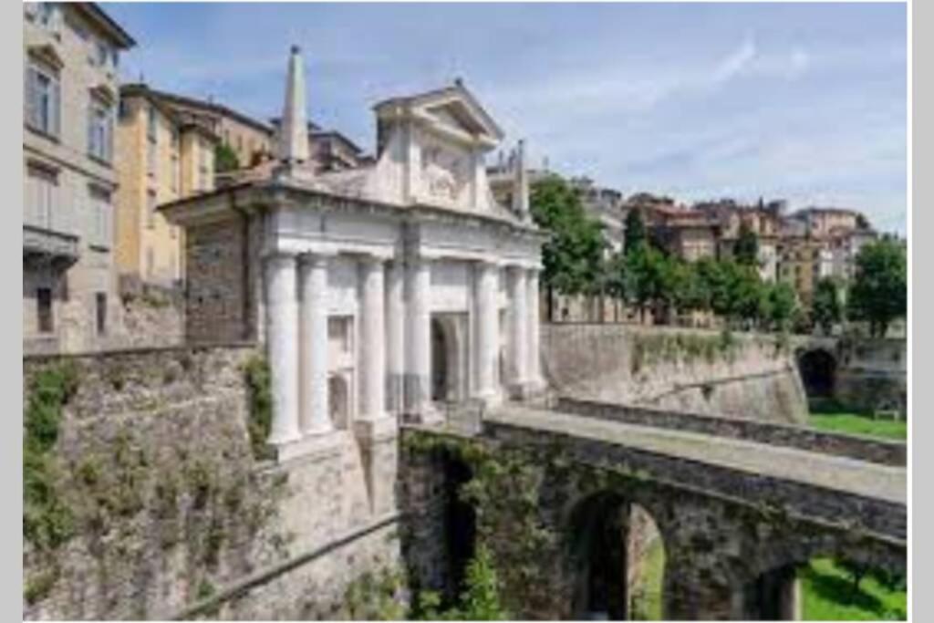 Entire Flat, Independent Entrance, 20 Mins To Bgy - Bergamo Milan Airport Nembro Exterior photo